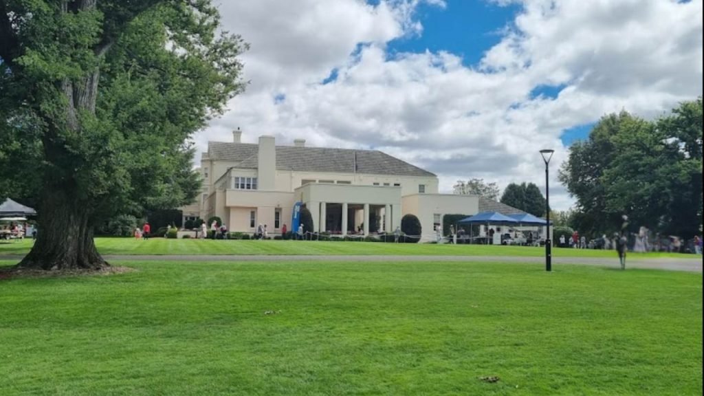 Roof Repairs Canberra providing service at an outdoor event in Yarralumla